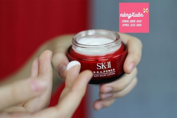 Gia kem duong minisize SK-II R.N.A POWER Airy Milky Lotion 15g