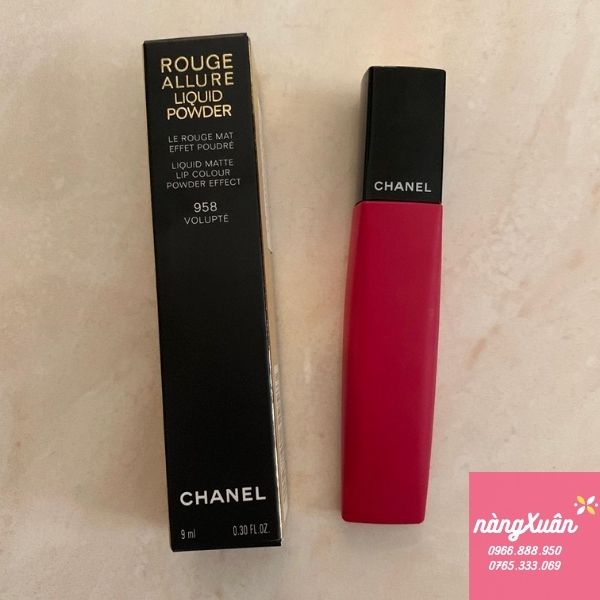 Thỏi son Chanel Liquid Powder 958 có thiết kế độc lạ 