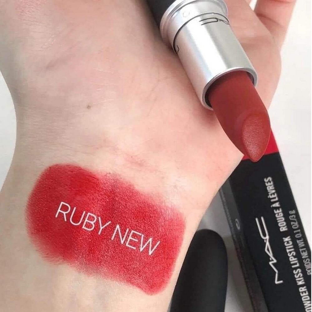 Son MAC 935 Ruby New – Màu Đỏ Thuần