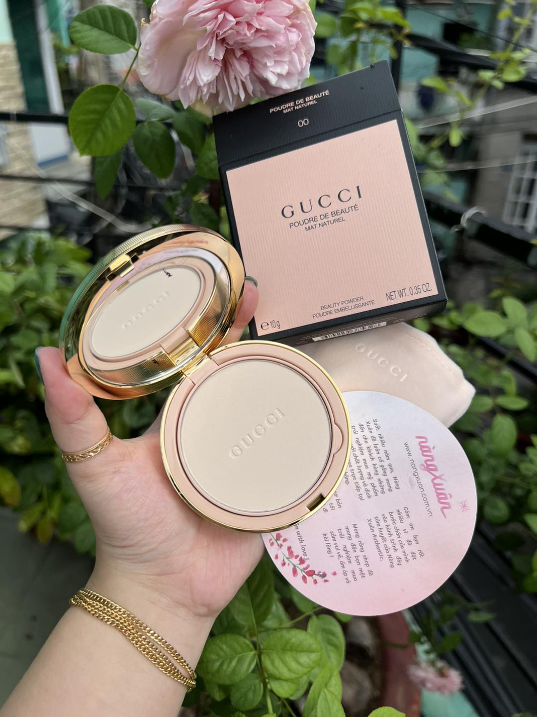 Phấn phủ Gucci